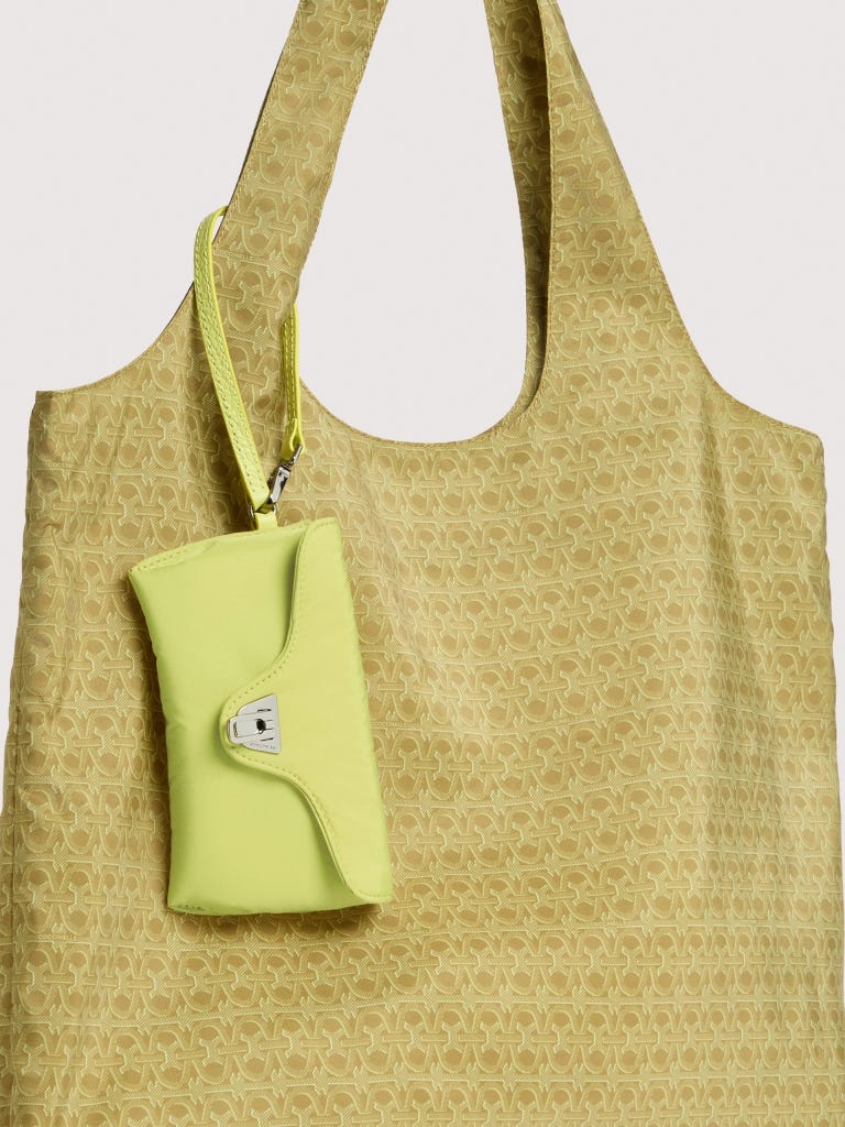 Coccinelle Smart To Go Beat Medium - Multi Seagrass / Green Glow