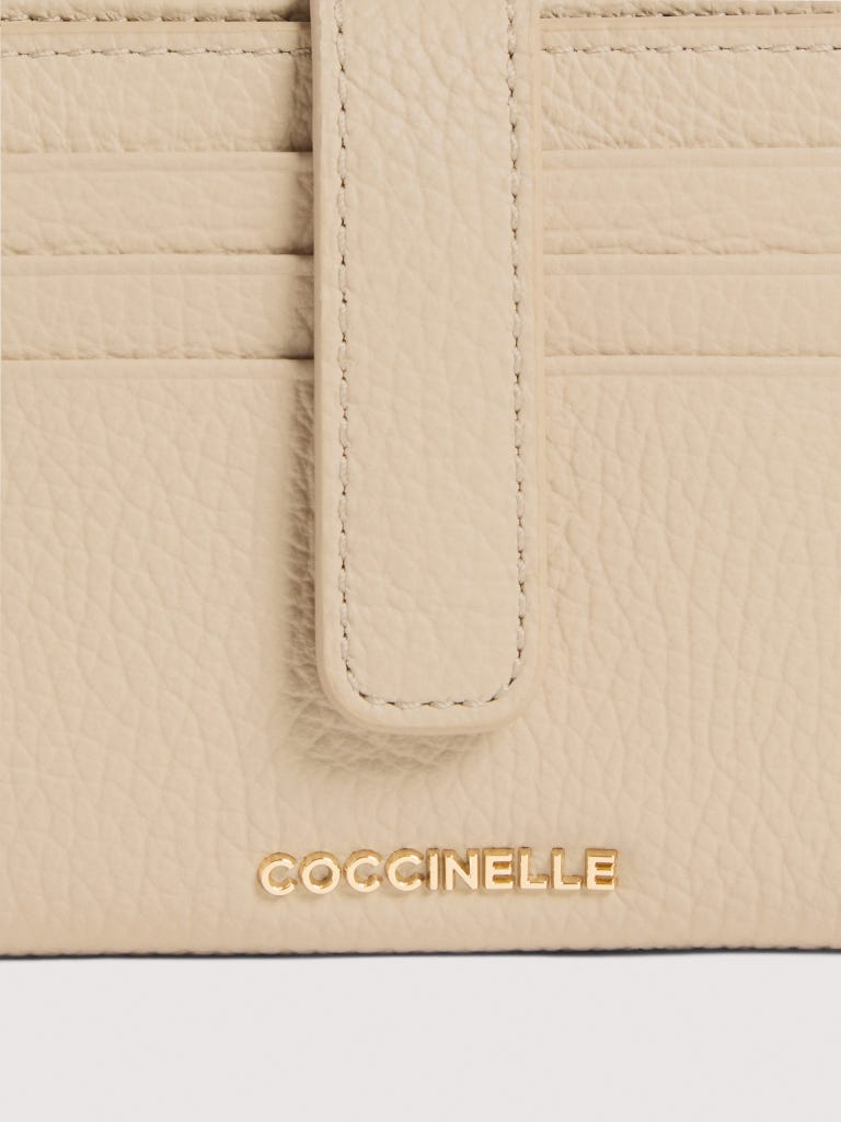 Coccinelle Metallic Medium - Sandshell