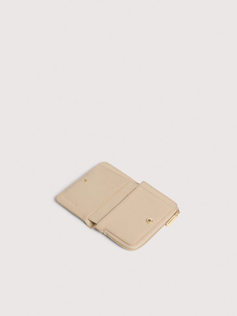 Coccinelle Metallic Small - Sandshell